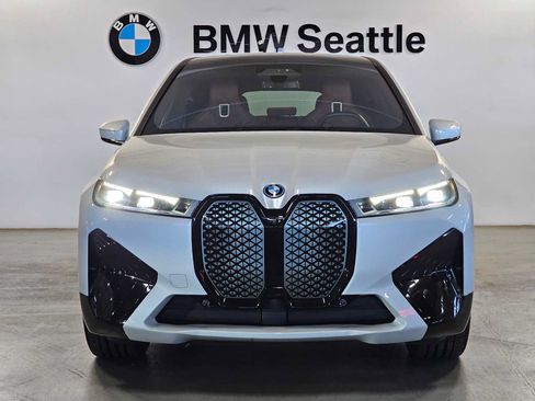 Certified 2024 BMW iX xDrive50 w/ Sport Package AWD/4WD image 6