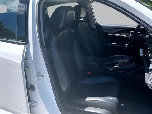 Certified 2024 Acura Integra FWD image 9