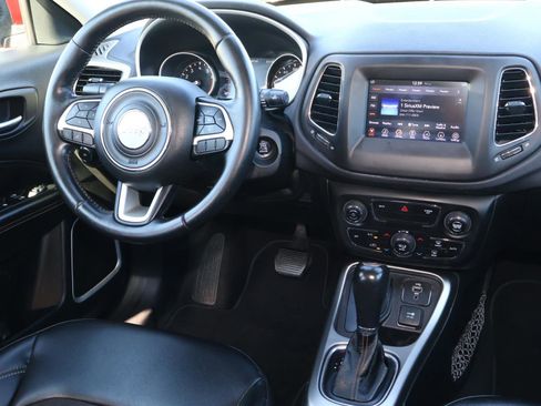 Used 2017 Jeep Compass Latitude w/ Popular Equipment Group image 11