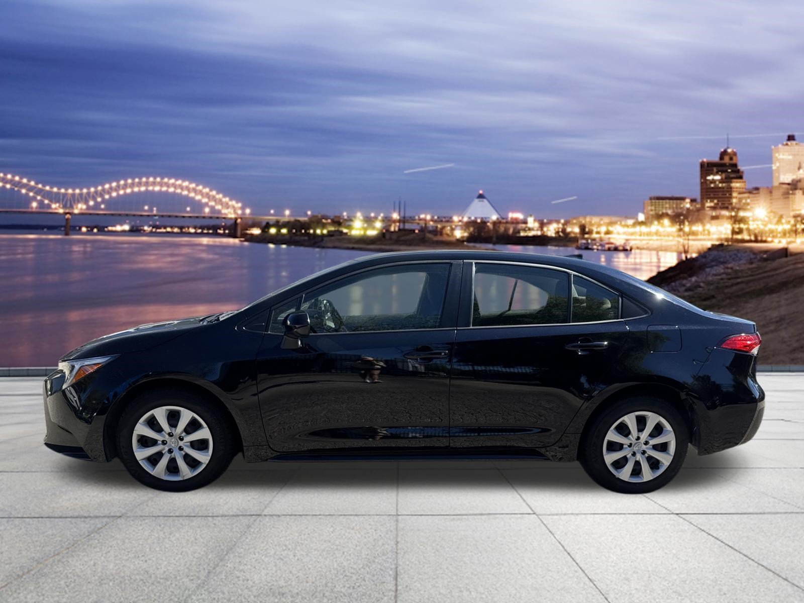 Used 2026 Toyota Corolla LE FWD image 2