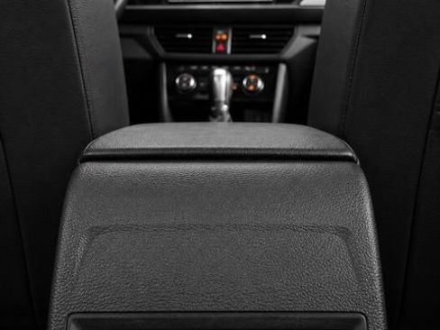 Used 2019 Volkswagen Jetta SE w/ Cold Weather Package FWD image 20