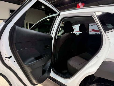 Used 2025 Hyundai Kona SEL image 37