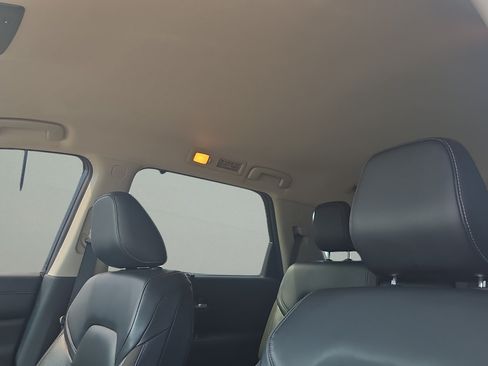 Used 2022 Nissan Pathfinder SL w/ Cargo Package AWD/4WD image 15