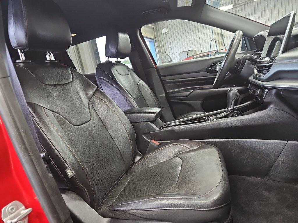 Used 2023 Jeep Compass Limited AWD/4WD image 10