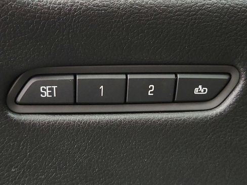 Used 2017 Cadillac XT5 Luxury w/ Driver Awareness Package AWD/4WD image 21