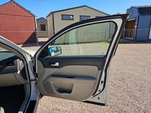 Used 2010 Ford Fusion SEL FWD image 5