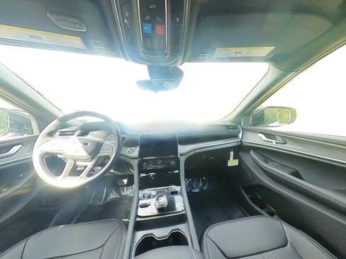 New 2025 Jeep Grand Cherokee Limited AWD/4WD image 44
