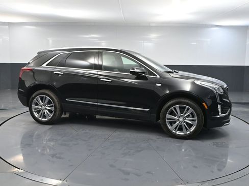 Used 2023 Cadillac XT5 Premium Luxury w/ Platinum Package image 4