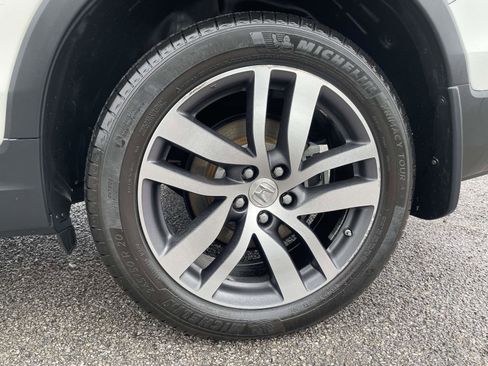 Used 2018 Honda Pilot Touring image 7