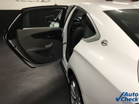 Used 2016 Chevrolet Impala LT FWD image 27