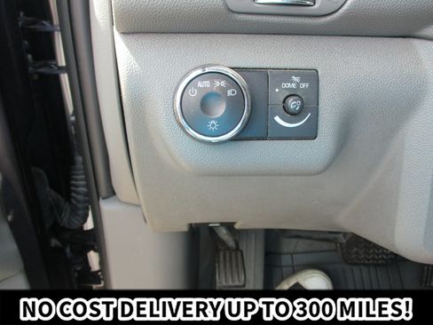 Used 2013 Chevrolet Traverse LS FWD image 23