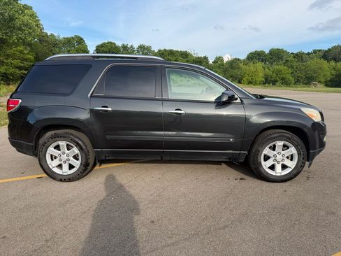 Used 2007 Saturn Outlook XE w/ Advanced Audio Pkg FWD image 4