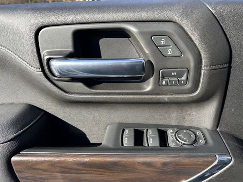 Used 2023 GMC Sierra 3500 SLT w/ SLT Premium Package image 58