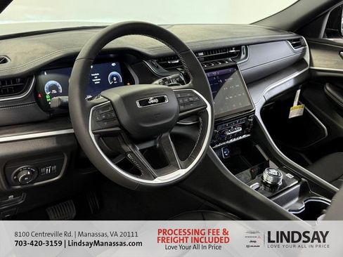 New 2025 Jeep Grand Cherokee L Limited w/ Luxury Tech Group II image 20