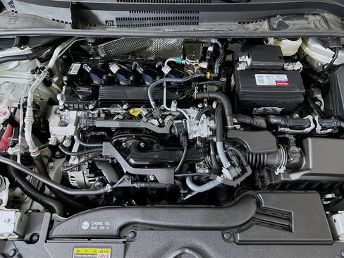 Used 2025 Toyota Corolla LE image 31