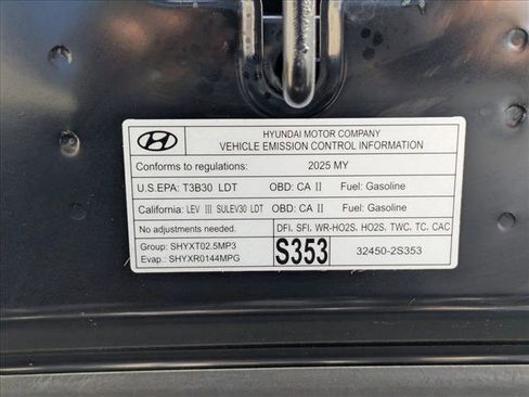 Certified 2025 Hyundai Santa Fe SEL image 25
