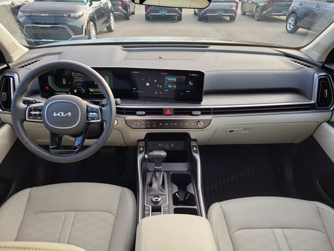 Certified 2025 Kia Sorento X-Line EX image 18