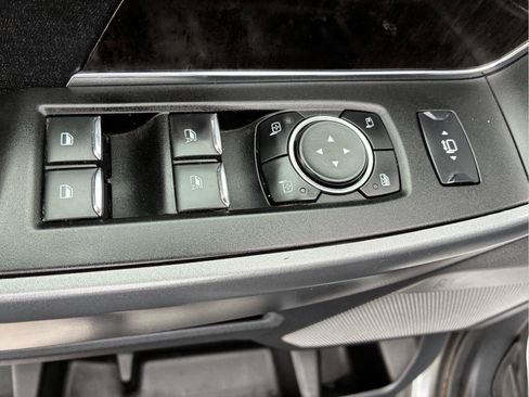Used 2023 Ford F250 Lariat w/ Lariat Ultimate Package AWD/4WD image 18