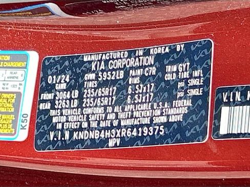 Used 2024 Kia Carnival LX FWD image 32