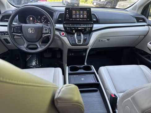Used 2025 Honda Odyssey EX-L image 18