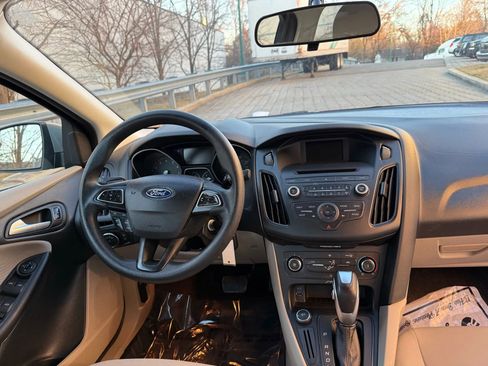Used 2015 Ford Focus SE image 15