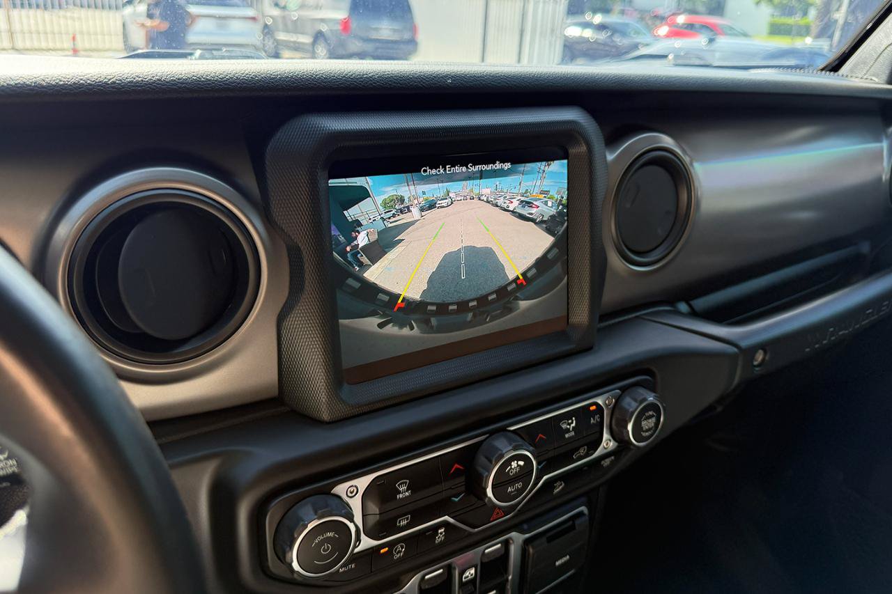 Used 2020 Jeep Wrangler Unlimited Sport AWD/4WD image 14