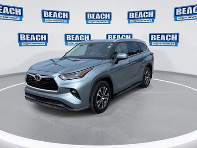Used 2022 Toyota Highlander XLE