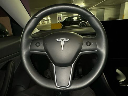 Used 2018 Tesla Model 3 Long Range image 19