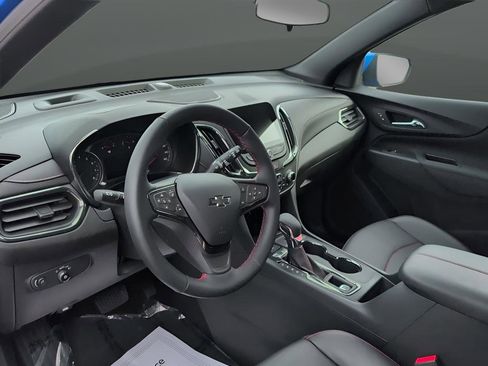 Used 2024 Chevrolet Equinox RS w/ RS Leather Package image 9