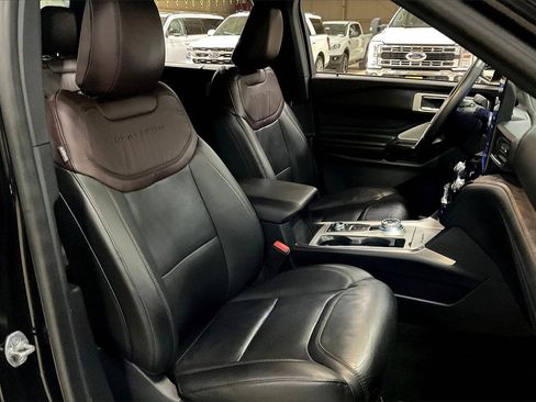 Certified 2022 Ford Explorer Platinum w/ Equipment Group 601A image 7
