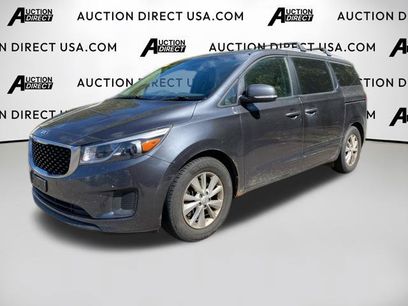 Used 2017 Kia Sedona LX w/ LX Essentials Premium Package