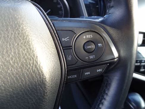 Used 2023 Toyota Camry SE image 8