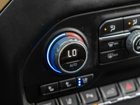 Used 2023 Chevrolet Silverado 3500 High Country w/ Z71 Off-Road Package image 32