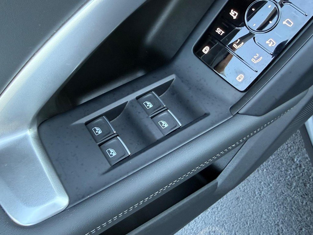 Used 2026 Audi Q5 Premium Plus w/ Premium Plus AWD/4WD image 16
