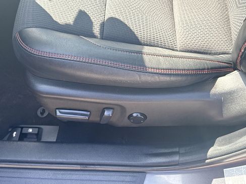 Used 2017 Toyota Camry SE FWD image 17
