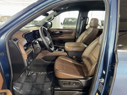 Used 2025 Chevrolet Suburban High Country image 20