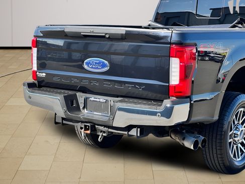 Used 2019 Ford F250 Lariat w/ Lariat Ultimate Package AWD/4WD image 49