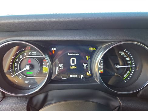 Used 2022 Jeep Wrangler Unlimited Rubicon 4xe w/ Cold Weather Group image 13