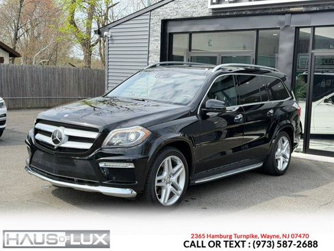 Used 2014 Mercedes-Benz GL 550 4MATIC w/ Driver Assistance Package image 8