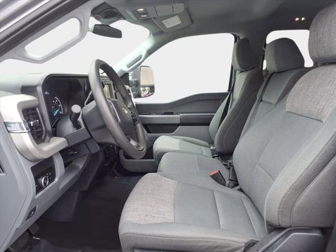 Used 2024 Ford F250 XLT image 8