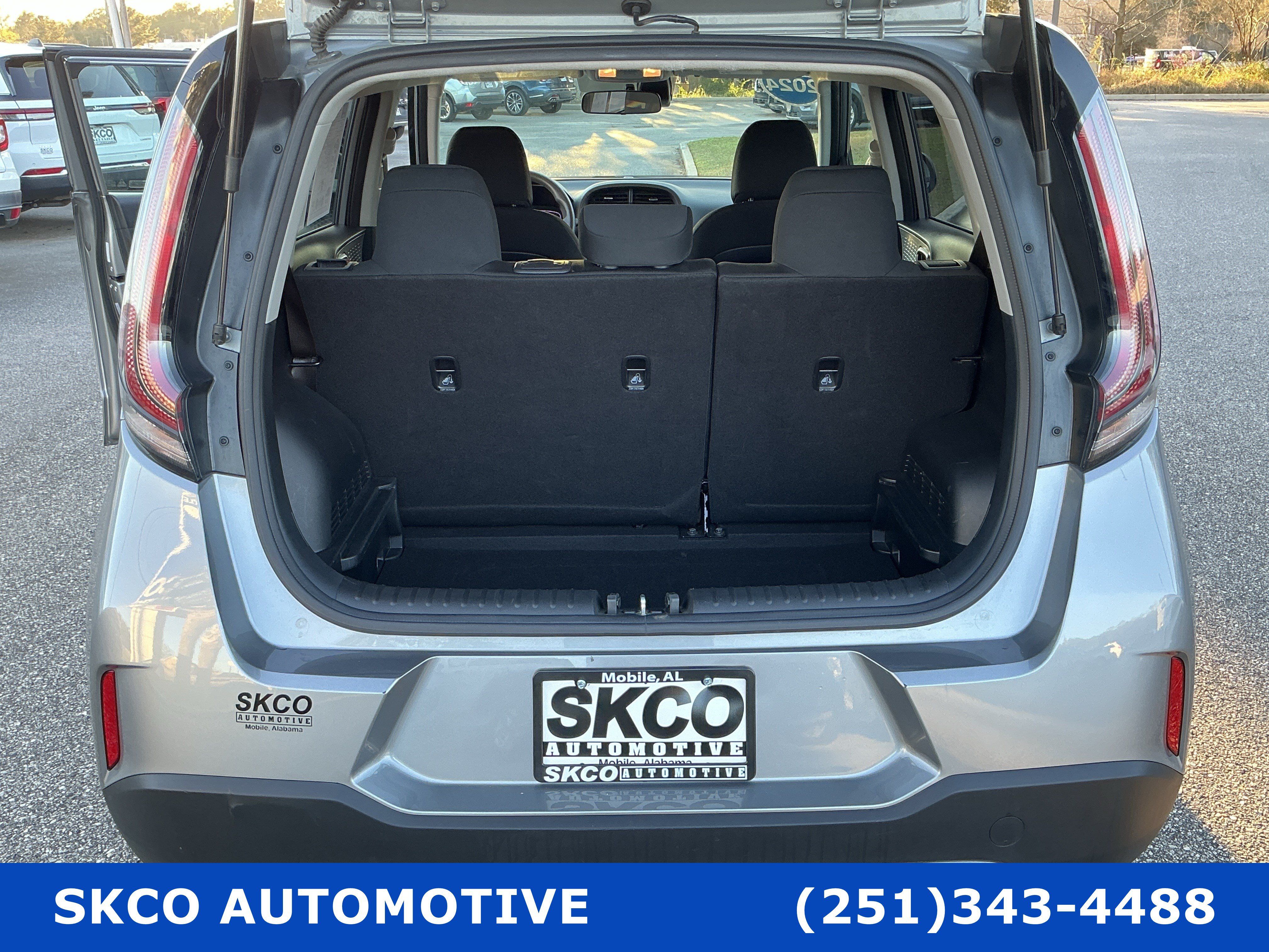 Used 2024 Kia Soul LX w/ Option Group 015 FWD image 21