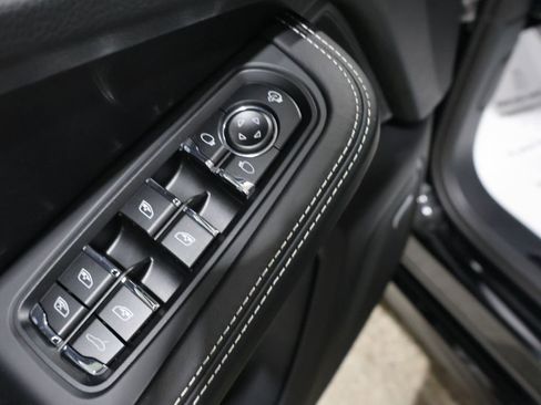 Used 2026 Porsche Macan GTS image 13