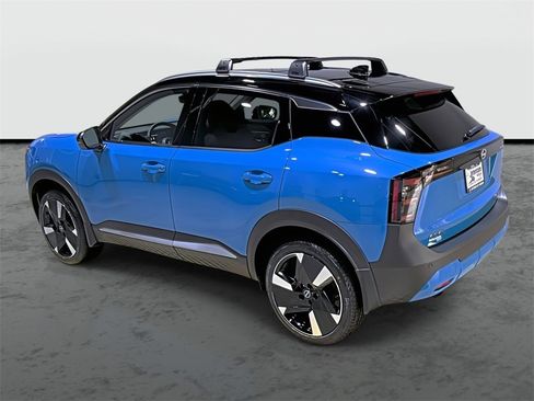 New 2026 Nissan Kicks SR w/ Illumination Package image 2