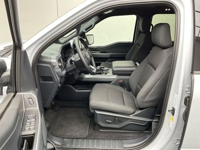 New 2025 Ford F150 XLT w/ Equipment Group 302A MID