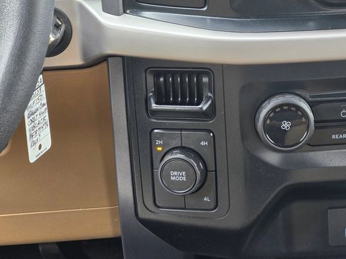 Used 2023 Ford F150 XLT image 15