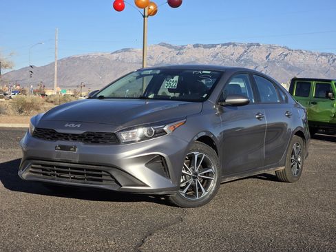 Used 2024 Kia Forte LXS image 11