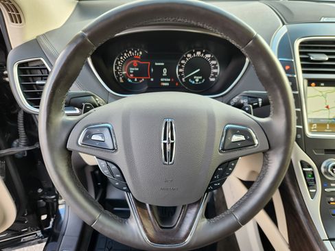 Used 2018 Lincoln MKX Reserve image 9