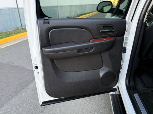 Used 2013 Chevrolet Suburban LTZ AWD/4WD image 50