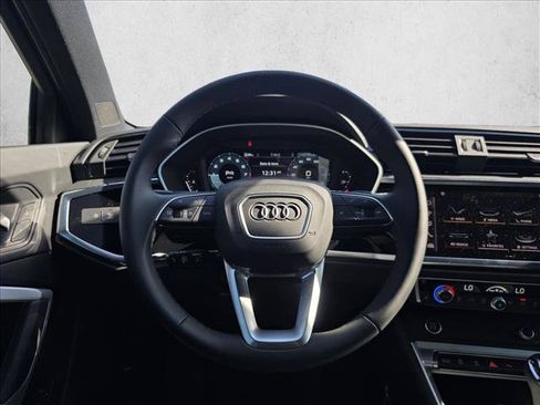 Used 2025 Audi Q3 2.0T Premium w/ Convenience Package AWD/4WD image 20