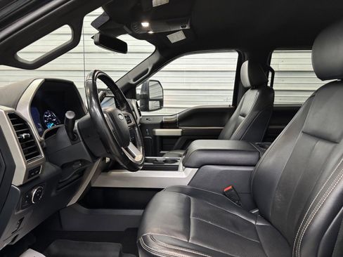 Used 2022 Ford F350 Lariat image 12